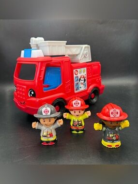 Fisher Price Little People Fire Truck Musical Push-Along Vehicle With 3 Figures